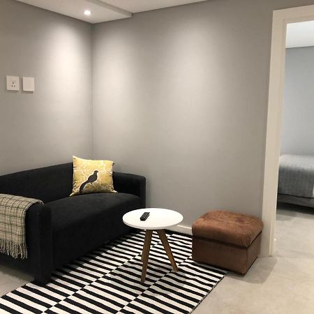 케이프타운 Private Bachelor Pad In Sea Point 아파트 외부 사진